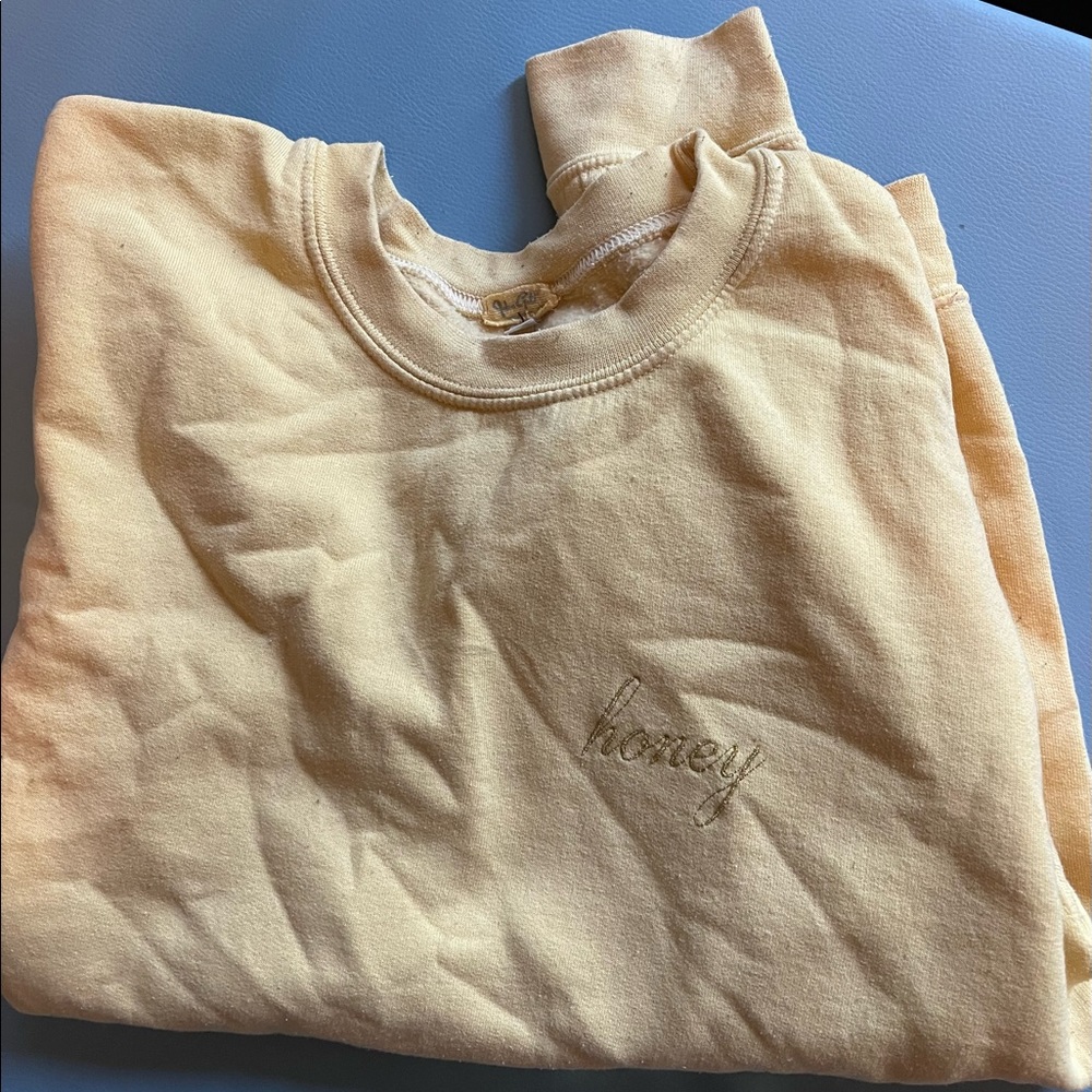 brandy melville crewneck